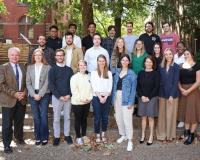 The 2022-2023 ELPAR Vanderbilt University Law Students with ELI Senior Attorney Linda Breggin (first row, third from right) and Professor Michael Vandenbergh (first row, far left).