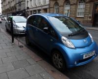 An electric car charges at a station in Newcastle, England (Photo: Wikimedia Com